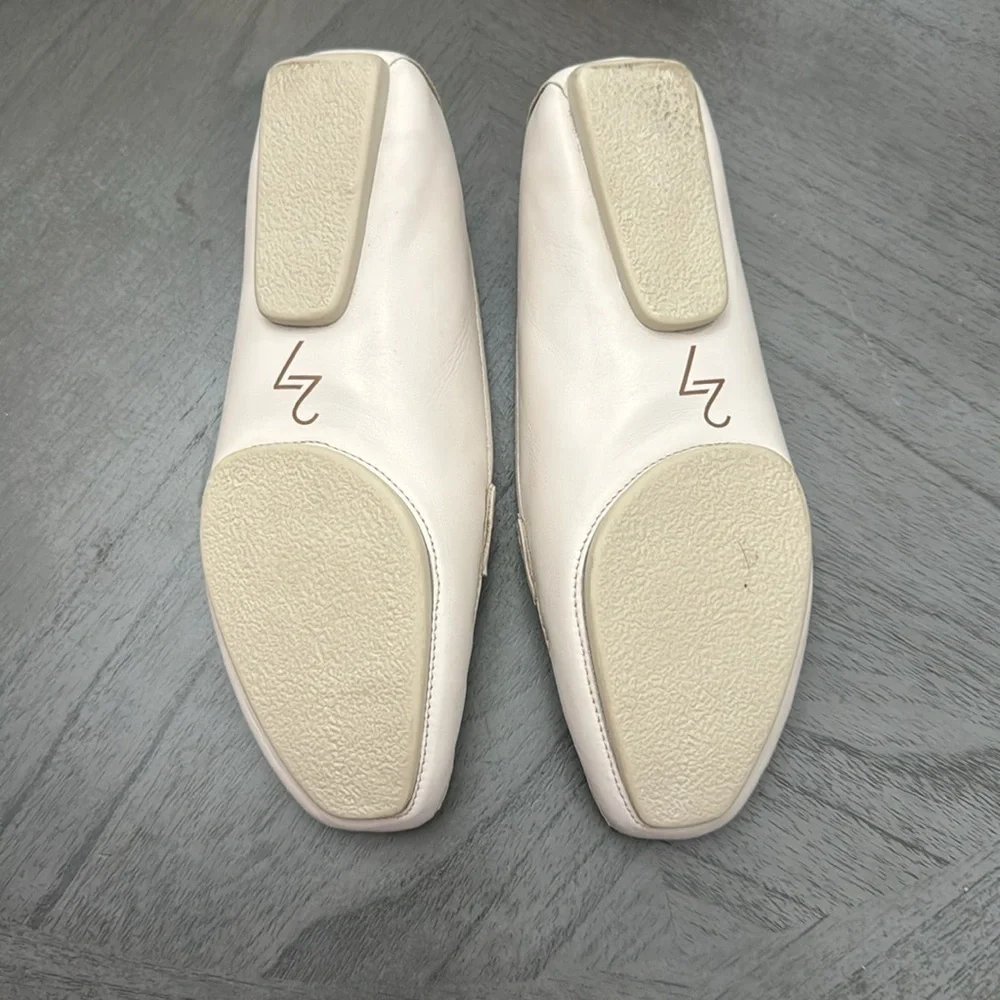 27 Edit Naturalizer Hellen chain Loafer in Satin Pearl